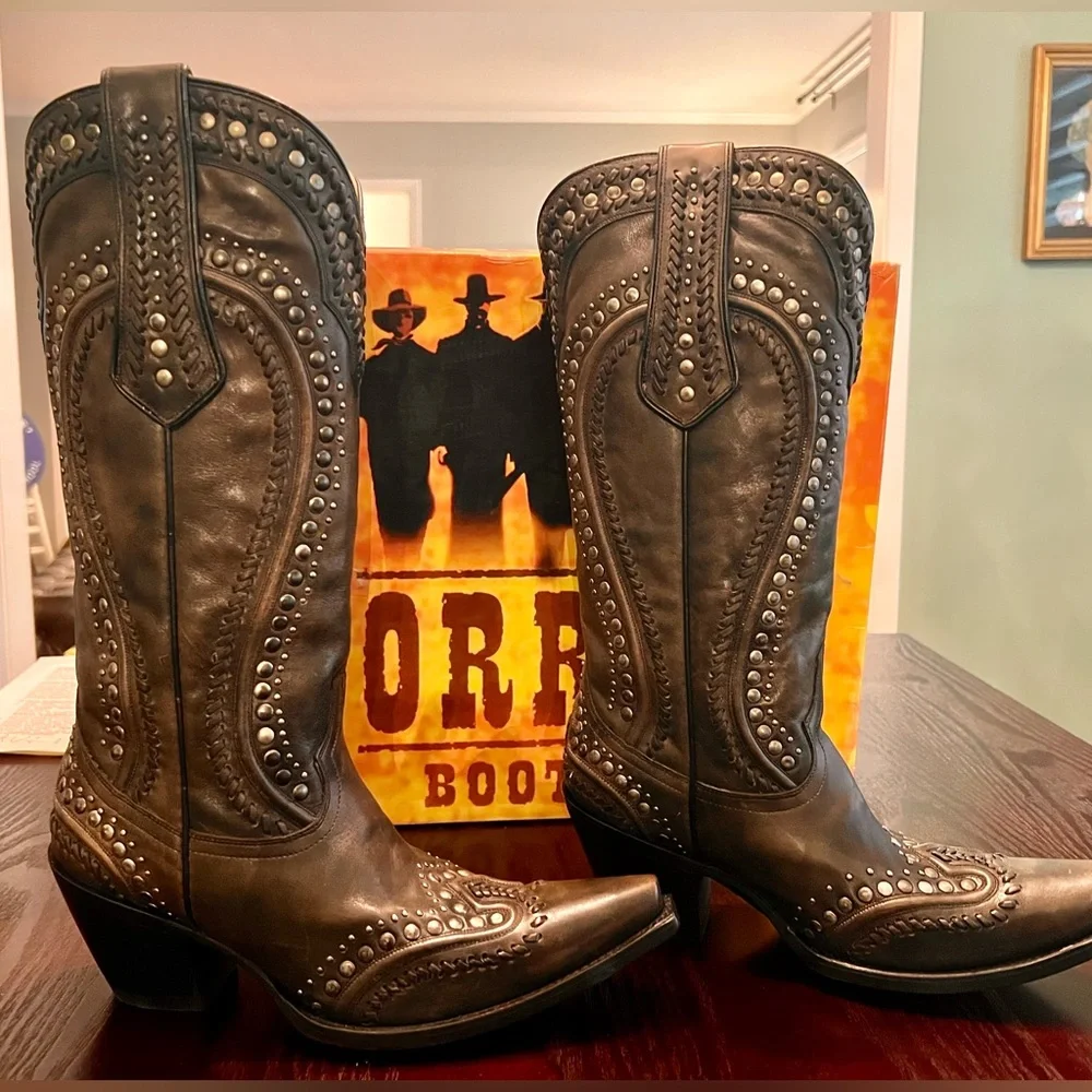 Corral Women's Studded Black Leather Cowboy Boots - Picture 2 of 8